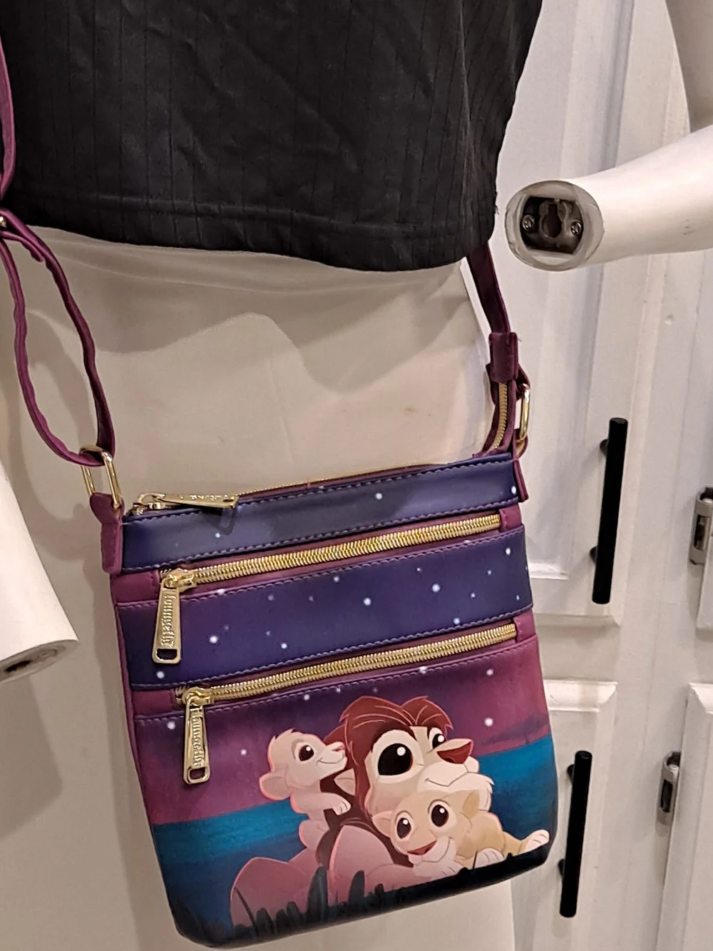 Loungefly Disney Magenta Kevin the Bird & Lion King Family Crossbody Bag - Picture 11 of 11